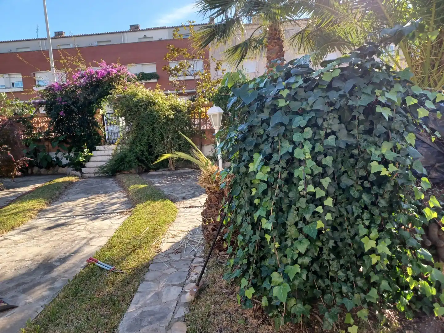 Jardí de Casa o xalet en venda en Cubelles amb Jardí privat