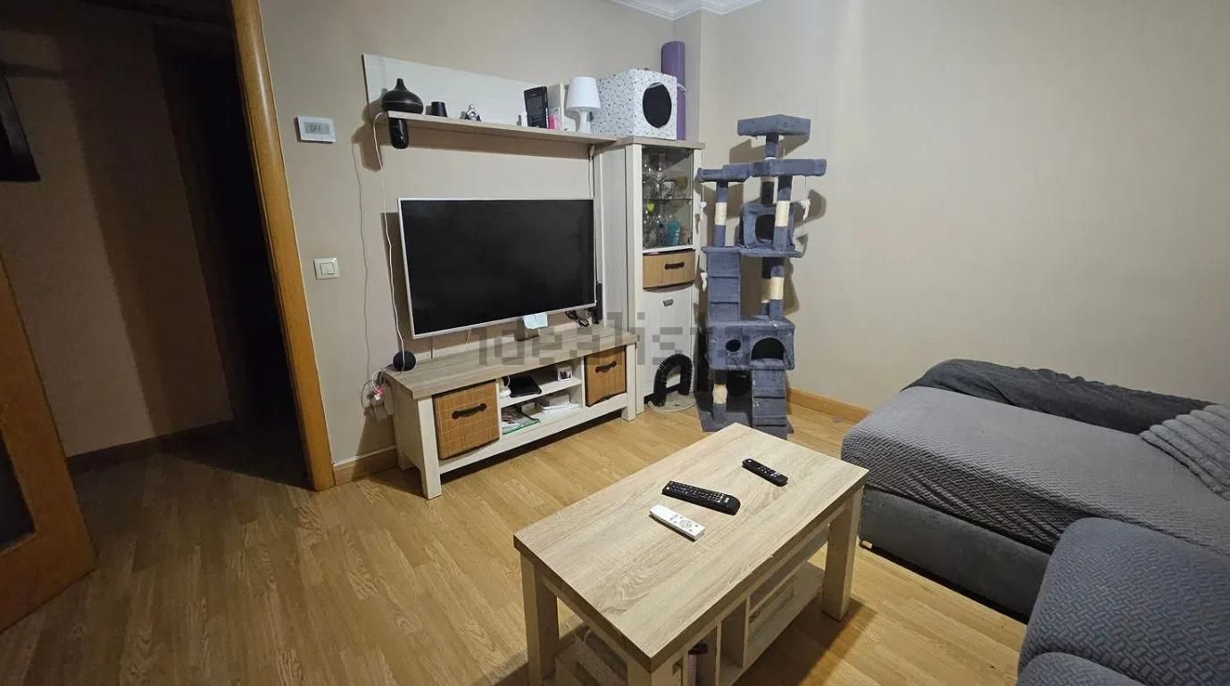 Sala d'estar de Pis en venda en Villares de la Reina amb Calefacció