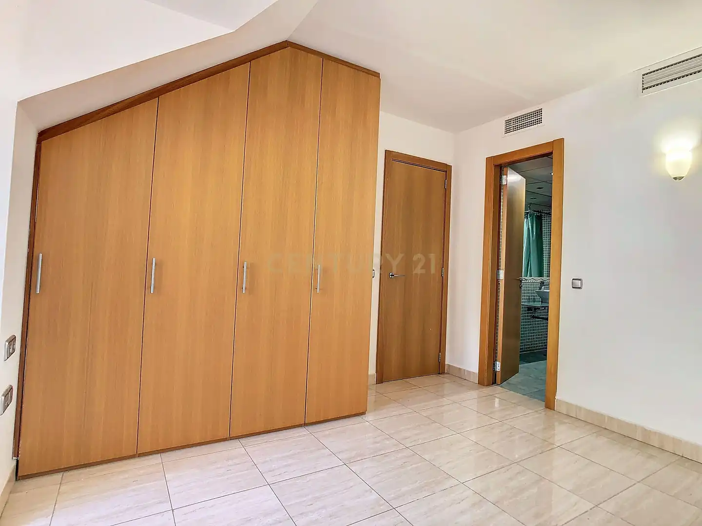 Apartments for sale in Benalmádena  with Air Conditioner, Private garden and Storage room