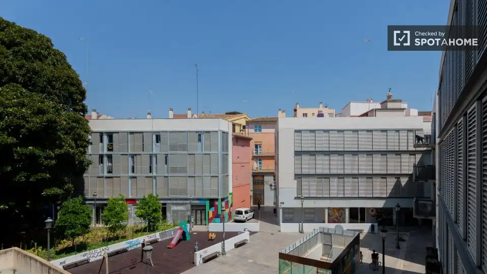 Appartamento con terrazza in affitto a Ciutat Vella, imagen 9