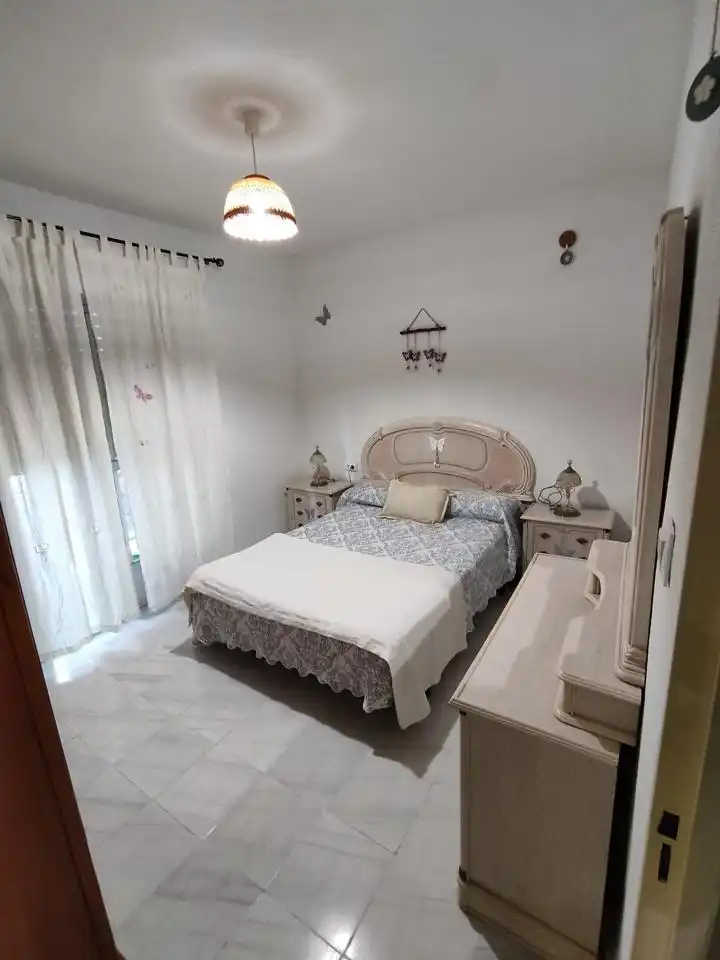 Flat for rent in Calle Pedro Nieto, Los Pinos - El Pilar