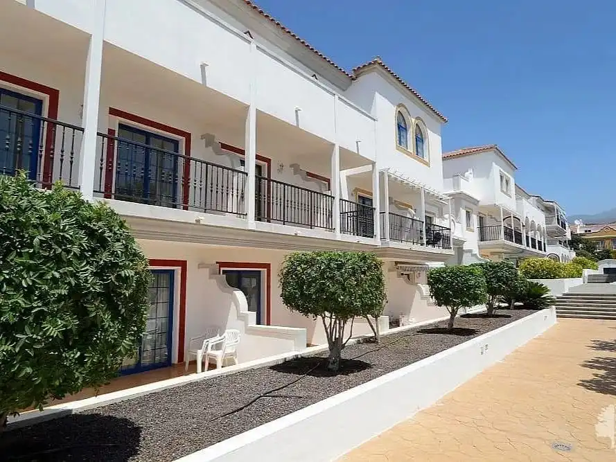 Vista exterior de Apartament en venda en San Miguel de Abona amb Terrassa, Moblat i Forn