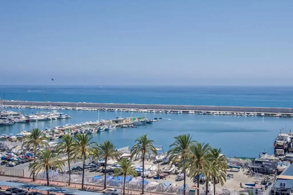 Vista exterior de Apartament en venda en Fuengirola amb Aire condicionat i Calefacció