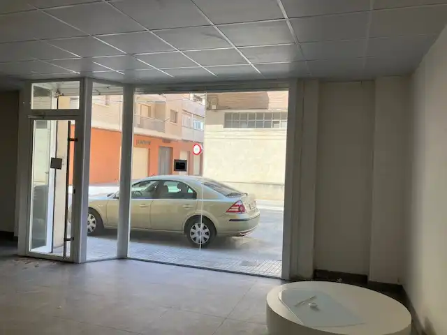 Business premises to rent in Calle de Barbastro, imagen 3
