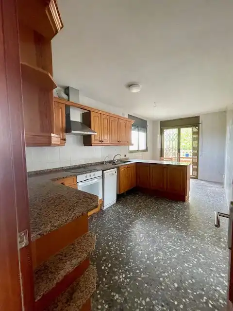 Cuina de Finca rústica en venda en Sant Martí Sarroca amb Calefacció, Terrassa i Traster