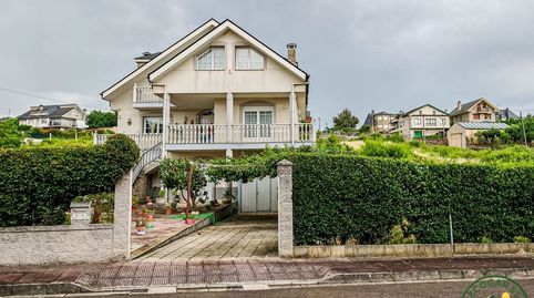 Se vende amplísimo chalet con terreno en Cacabelos, imagen 5