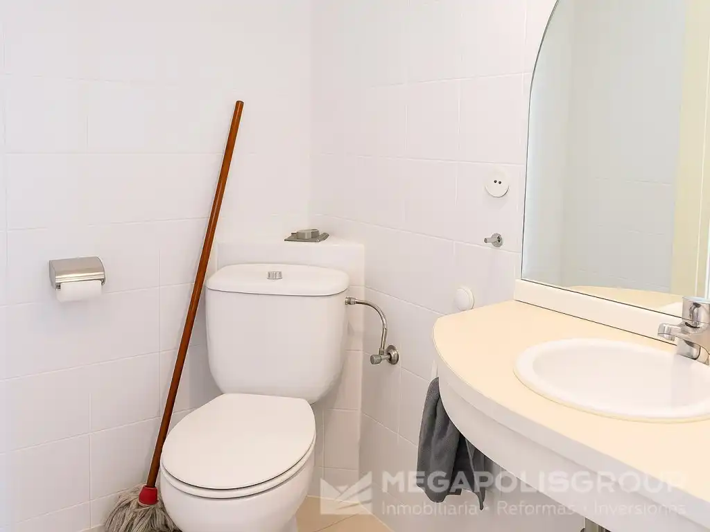 Baño de Local en venta en Barcelona