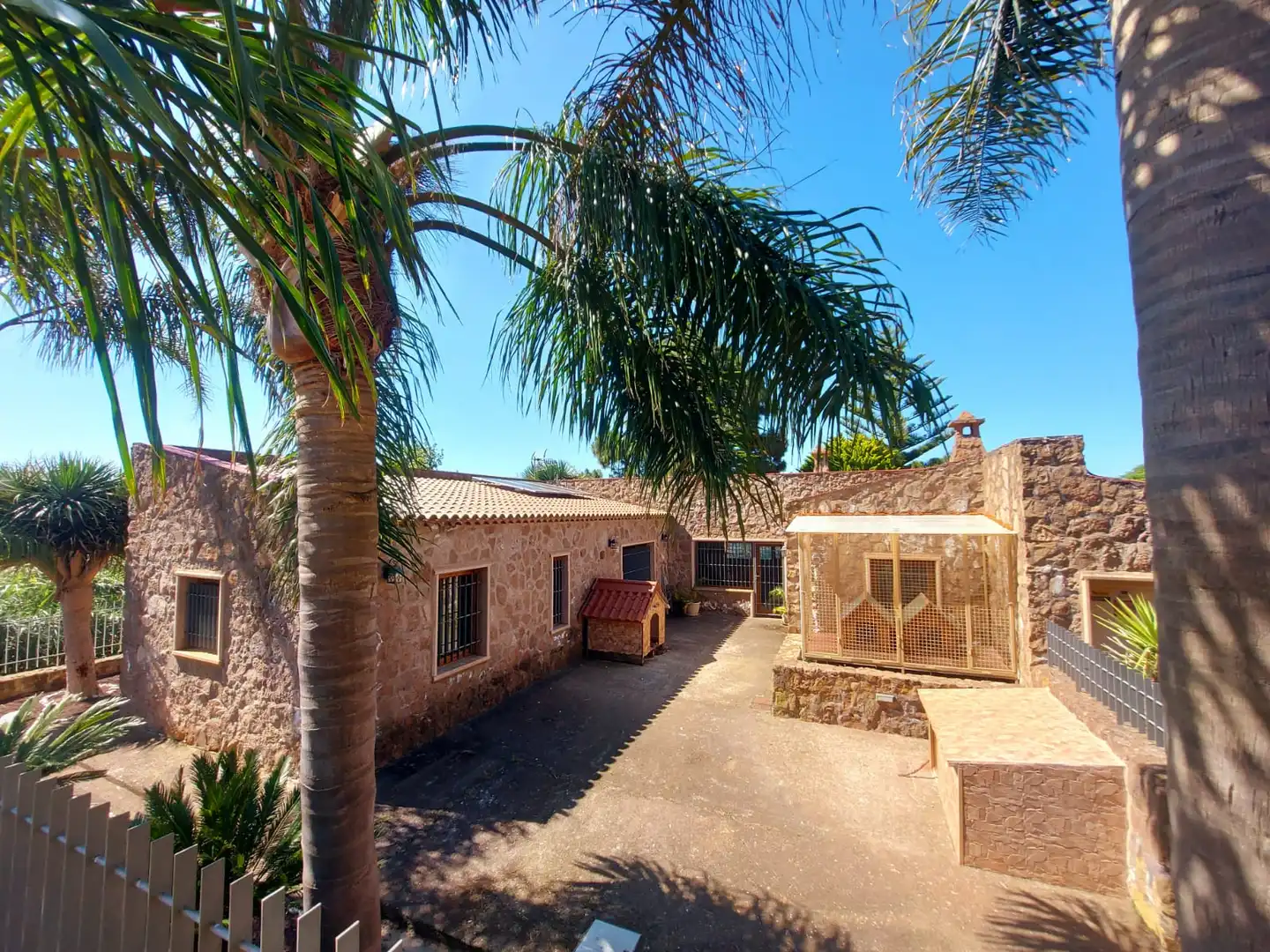 Vista exterior de Casa o xalet en venda en Tacoronte amb Jardí privat, Parquet i Terrassa