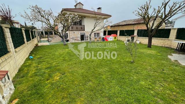 Casa-chalet en Venta en Paseo Cihuri, 8 en Anguciana