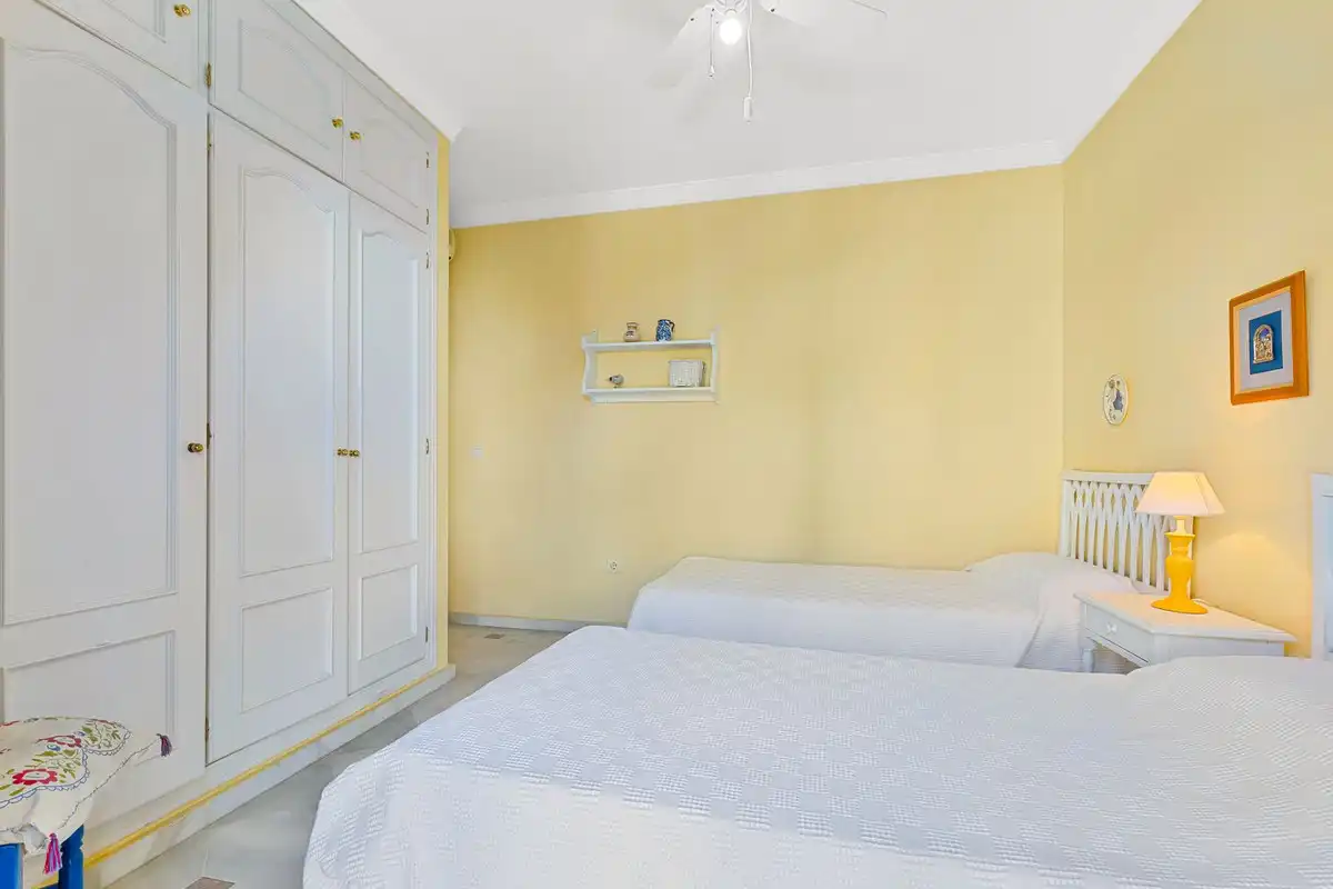 Schlafzimmer von Haus oder Chalet zum Verkauf in Marbella mit Terrasse und Gemeinschaftspool