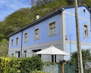 Vista exterior de Casa o xalet en venda en Oviedo 