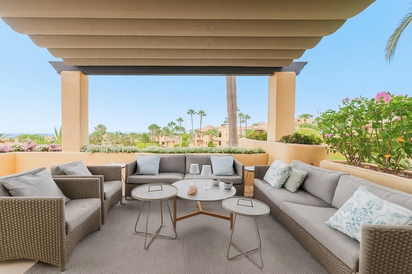 Terrace of Attic for sale in Marbella  with Air Conditioner, Private garden and Terrace
