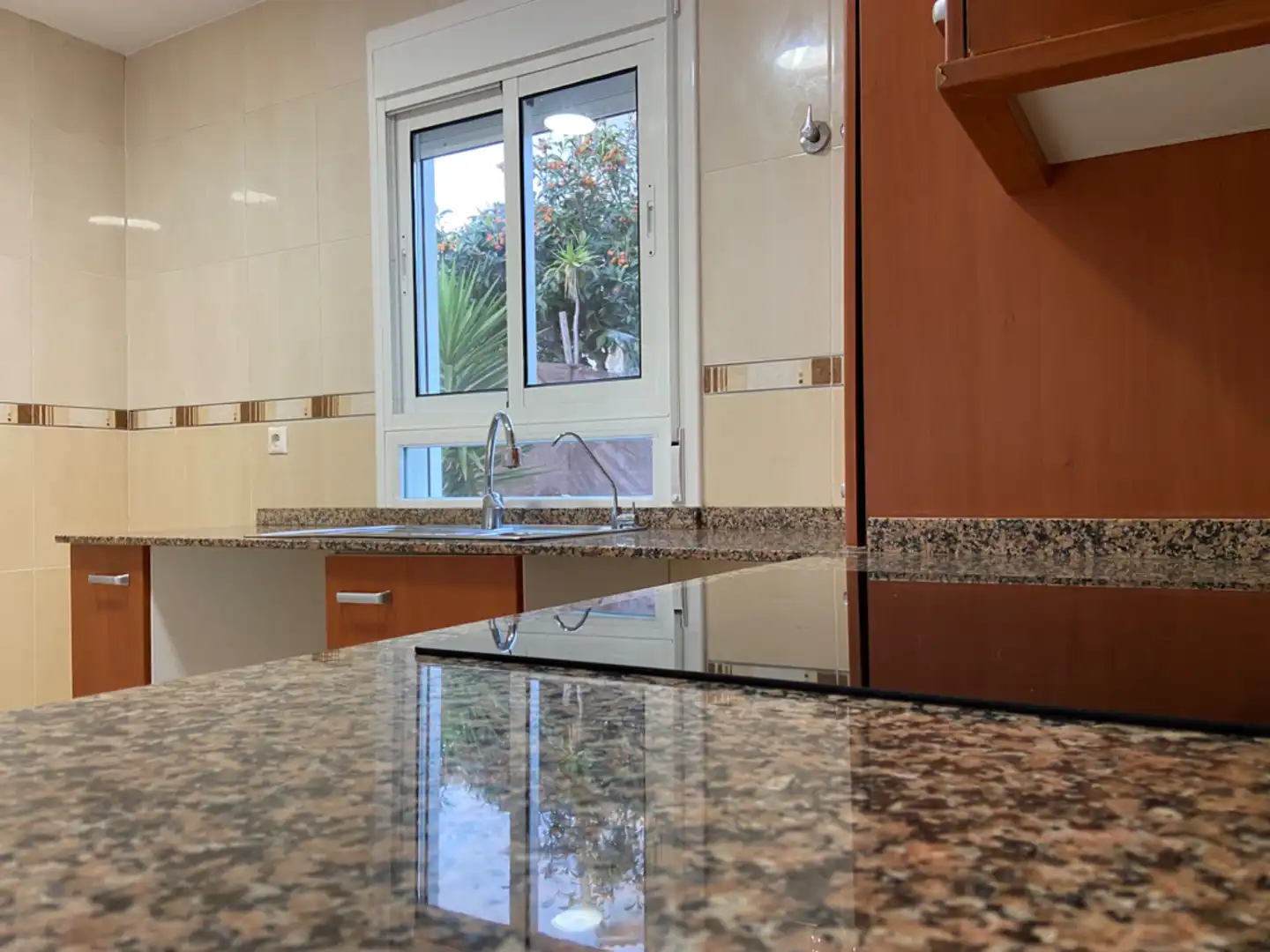 Cuina de Casa o xalet en venda en Calafell amb Aire condicionat, Calefacció i Jardí privat