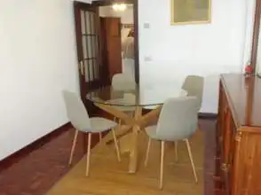 Comedor de Piso de alquiler en Gijón  con Calefacción, Parquet y Amueblado