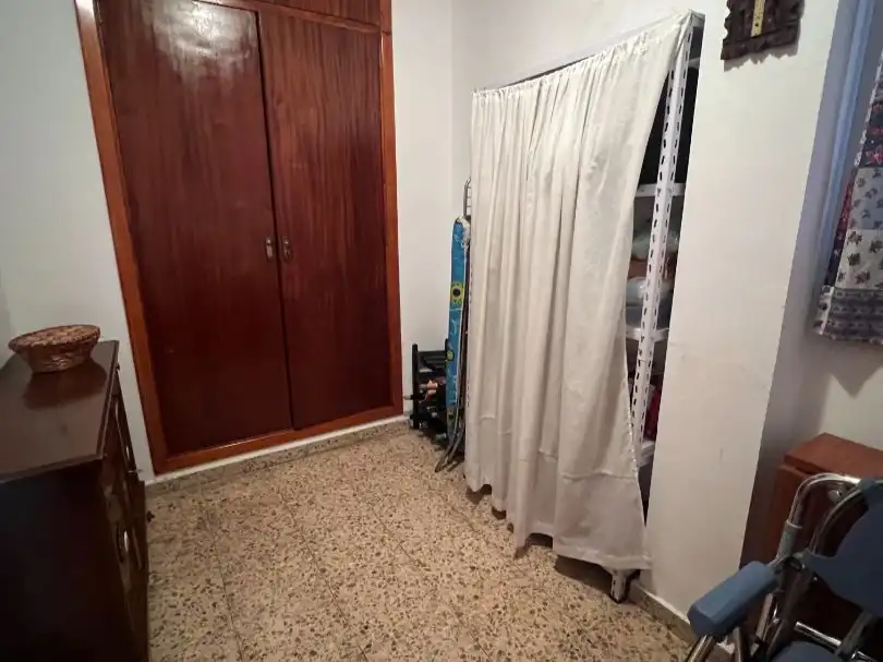 Schlafzimmer von Wohnung zum Verkauf in  Valencia Capital mit Klimaanlage und Balkon