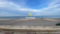 Vista exterior de Casa adosada en venda en Sueca amb Aire condicionat, Terrassa i Balcó