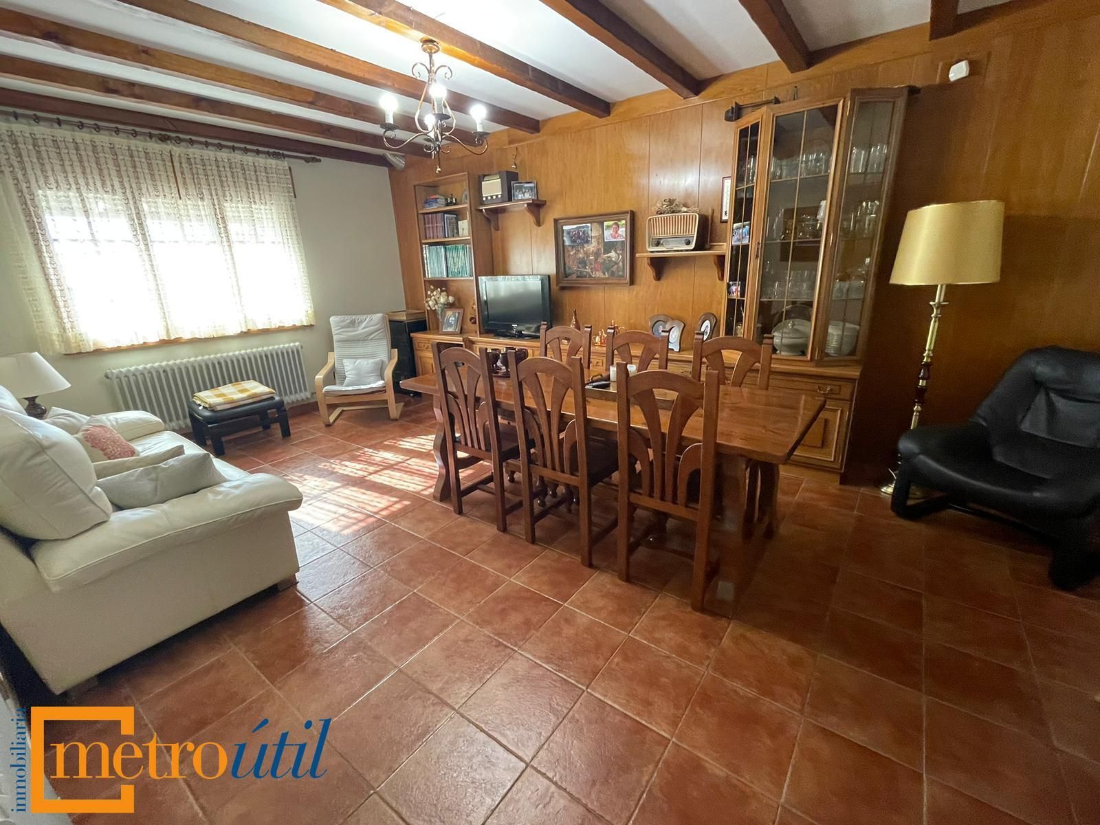 Menjador de Casa o xalet en venda en Cabrerizos amb Jardí privat, Parquet i Terrassa