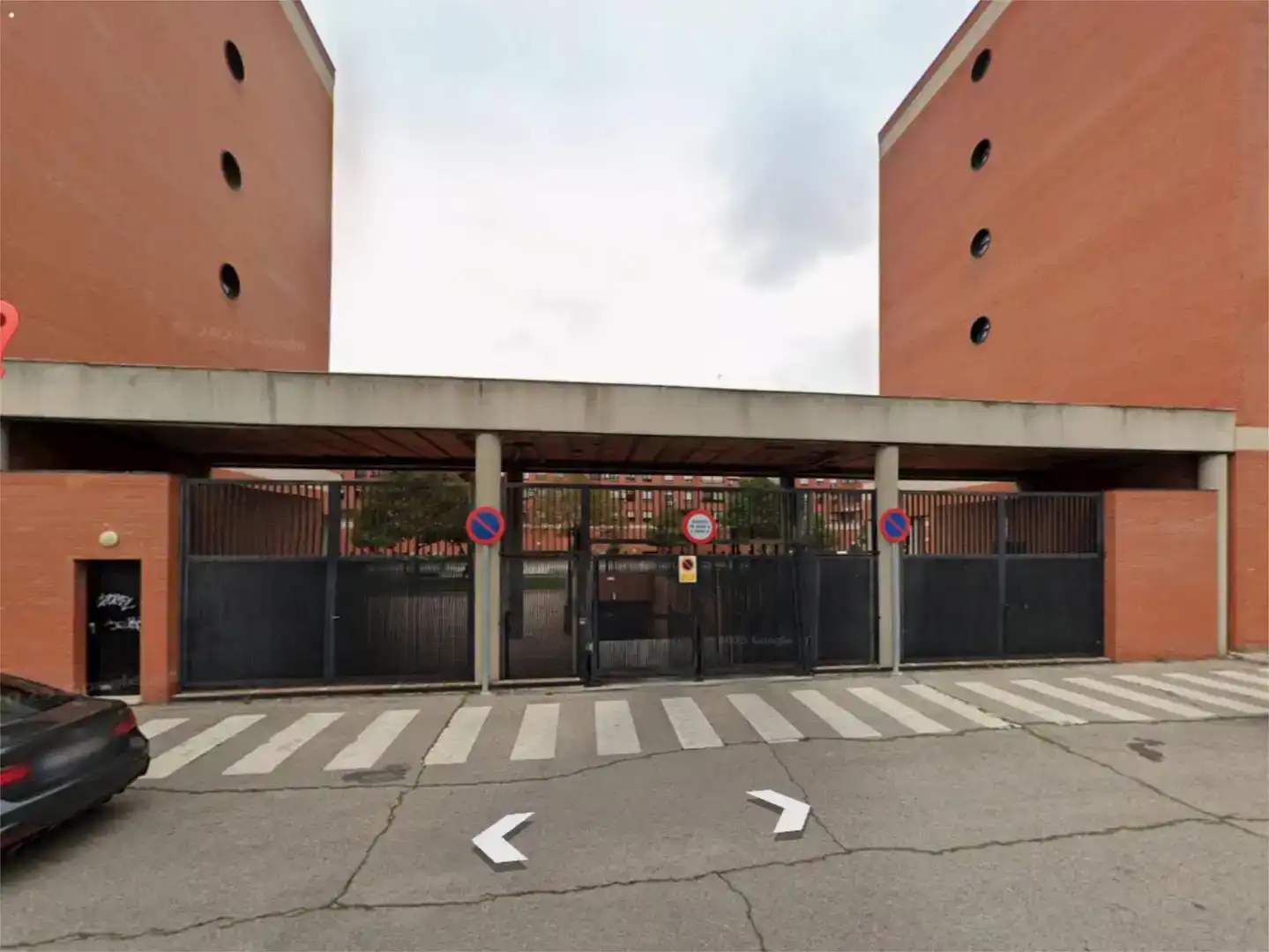 Aparcament de Pis en venda en Fuenlabrada amb Piscina