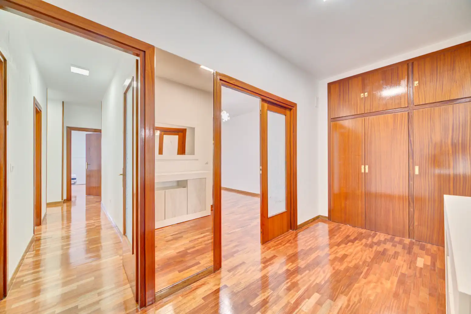 Piso en venta en  Pamplona / Iruña con Calefacción, Parquet y Trastero