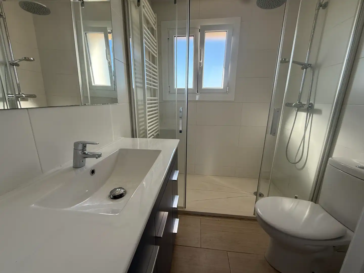 Bathroom of Flat for sale in Torredembarra  with Air Conditioner, Heating and Parquet flooring