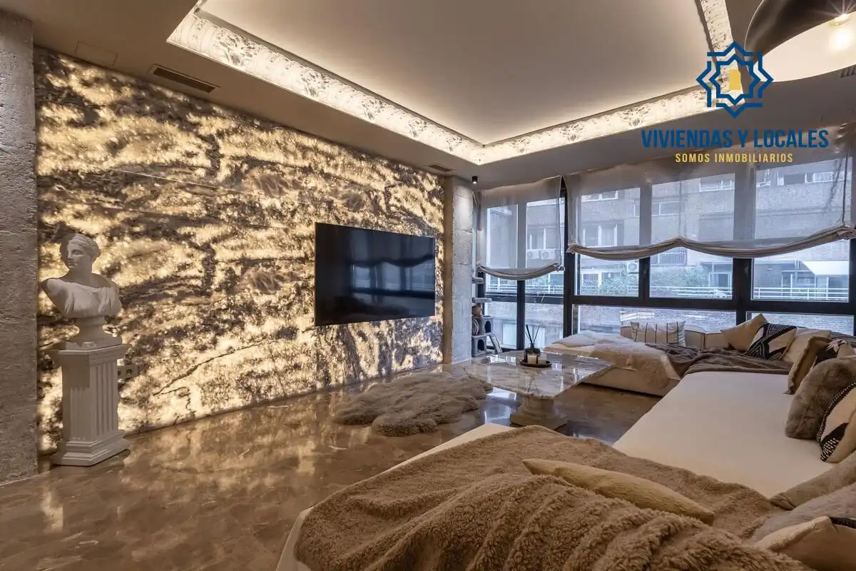 Piso con ascensor en venta en Centro, imagen 2