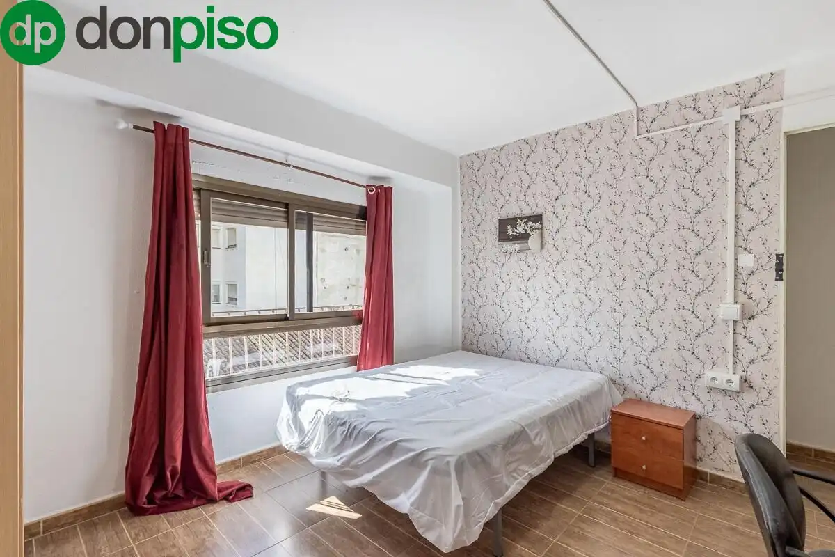 Schlafzimmer von Wohnung zum Verkauf in Granada
