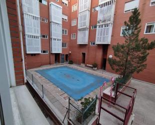 Swimming pool of Flat to rent in  Madrid Capital  with Heating, Terrace and Swimming Pool