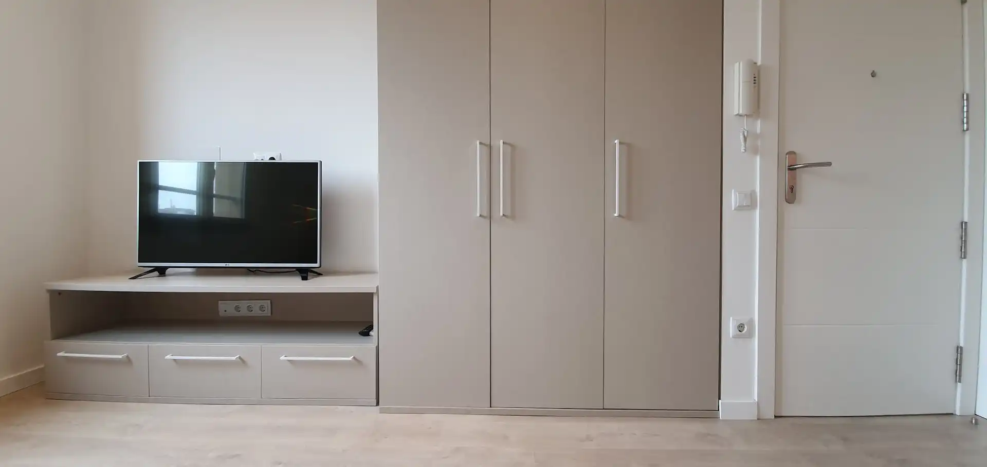 Habitación de Piso de alquiler en Barcelona con Aire acondicionado, Calefacción y Amueblado