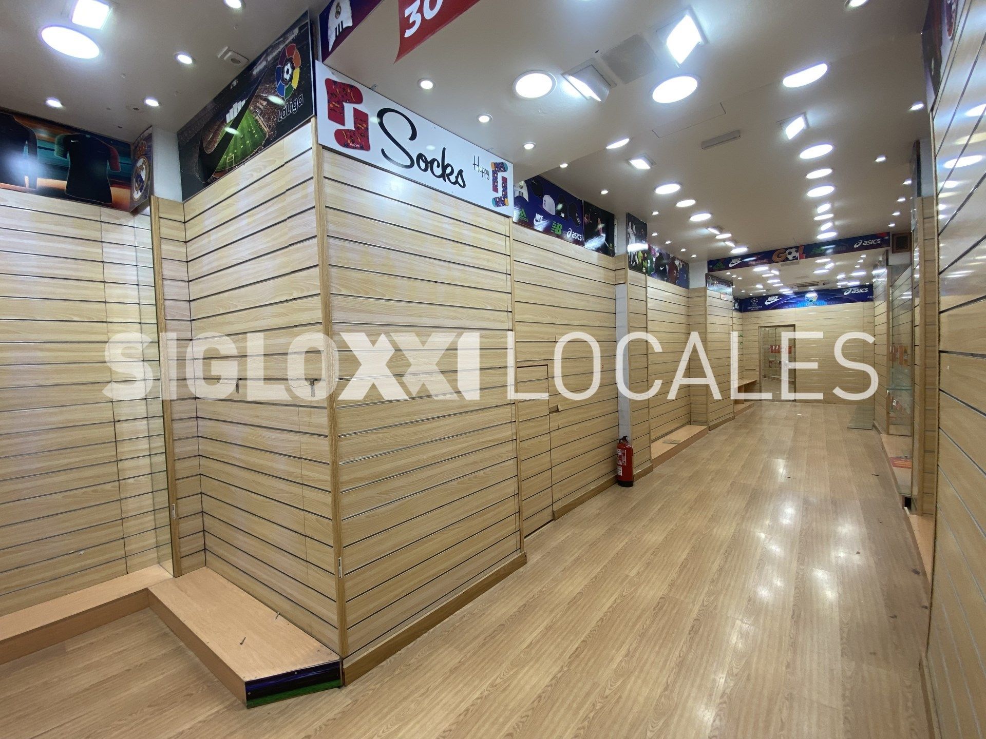 Premises for rent in  Barcelona Capital  with Air Conditioner