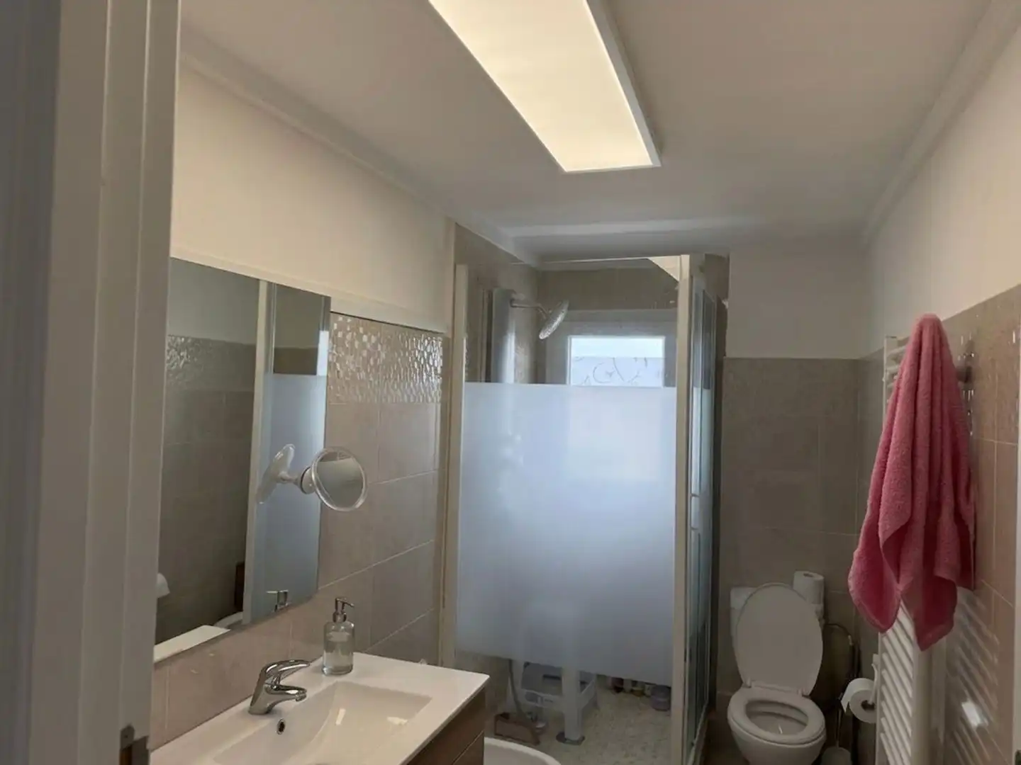 Baño de Piso en venta en Avilés con Calefacción, Terraza y Piscina