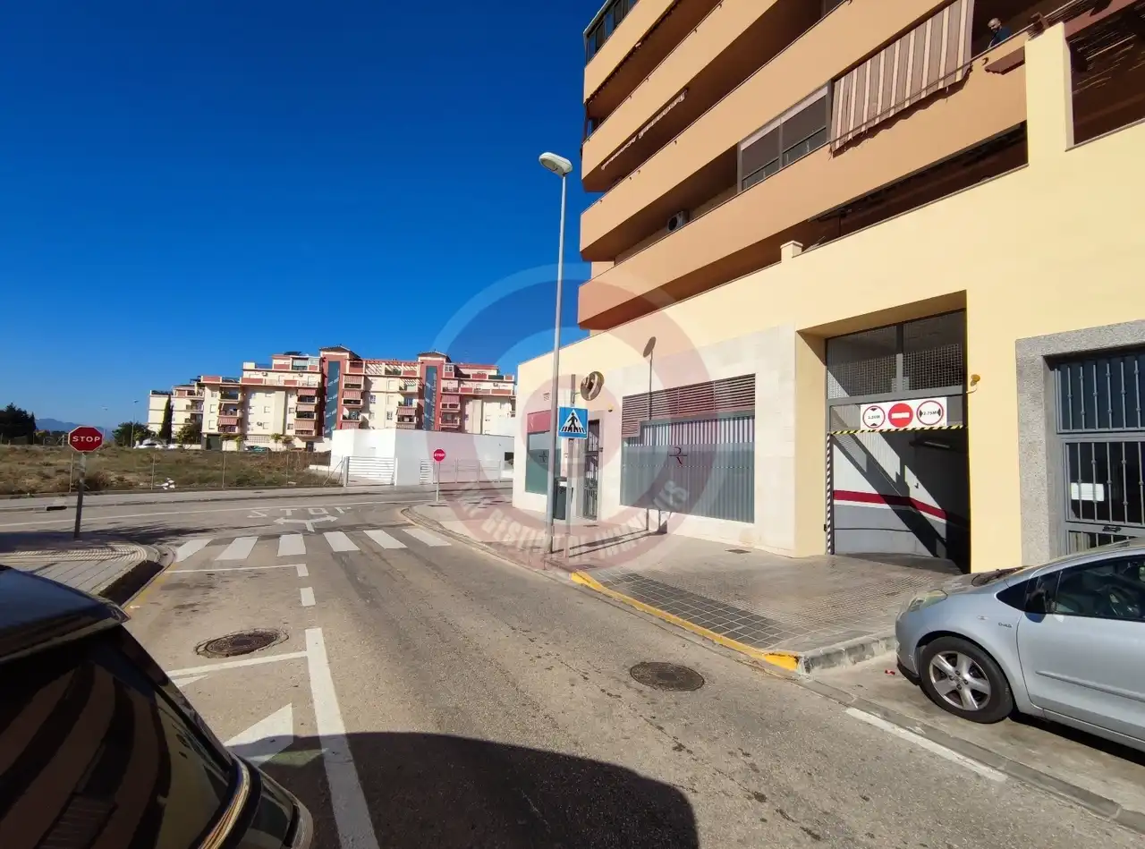 Aparcament de Garatge en venda en Vélez-Málaga amb Alarma