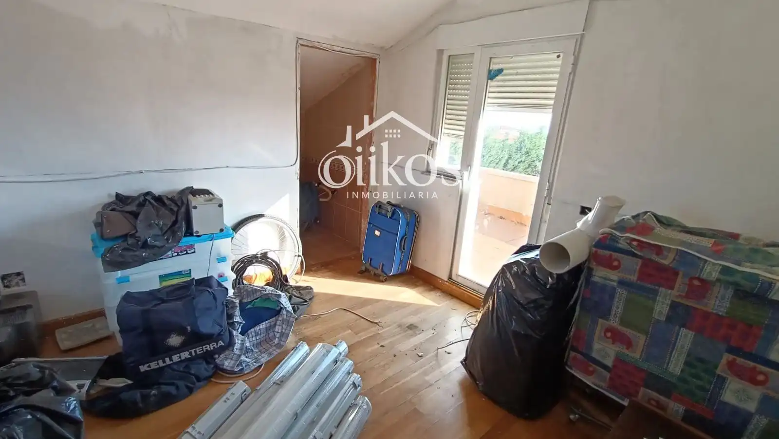 Bedroom of Houses for sale in Calvarrasa de Arriba
