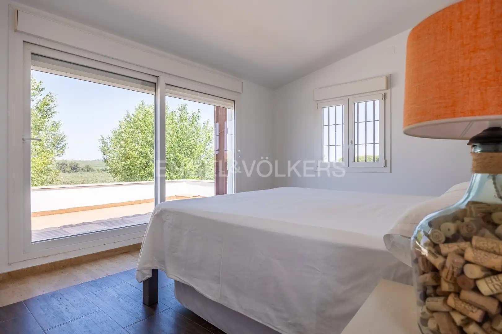 Schlafzimmer von Country house zum Verkauf in Espartinas mit Klimaanlage, Heizung und Privatgarten