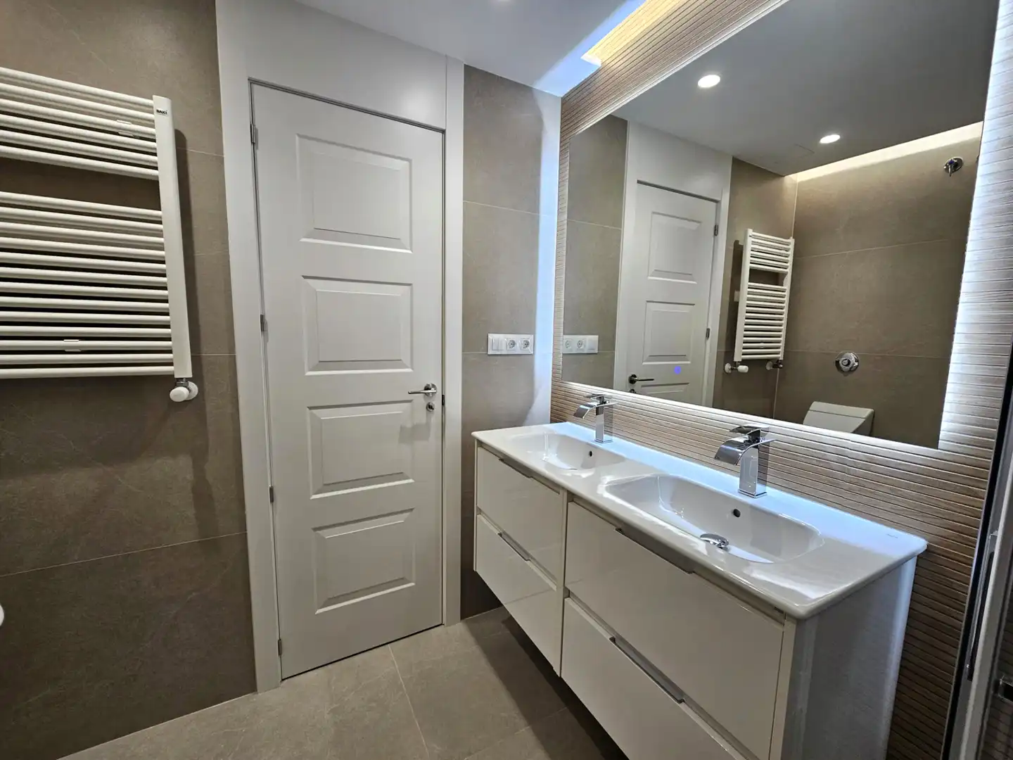 Baño de Piso en venta en Madrid con Aire acondicionado, Calefacción y Parquet
