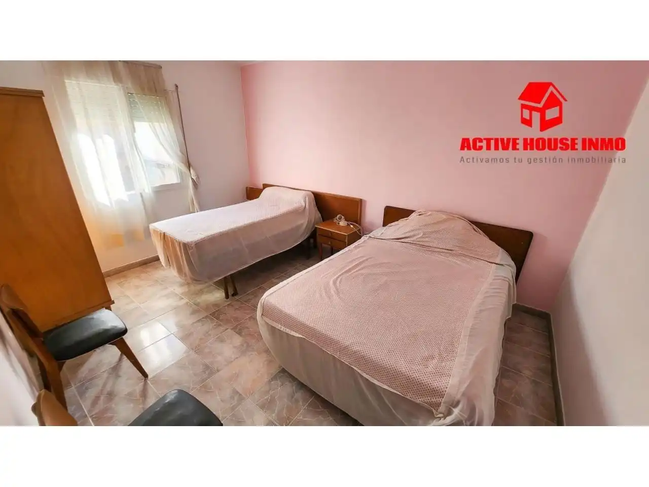 Schlafzimmer von Einfamilien-Reihenhaus zum Verkauf in La Ràpita mit Klimaanlage, Terrasse und Abstellraum