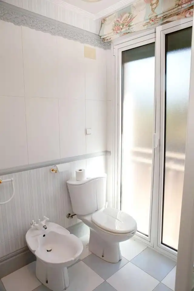 Baño de Piso en venta en Elche / Elx con Aire acondicionado, Calefacción y Parquet