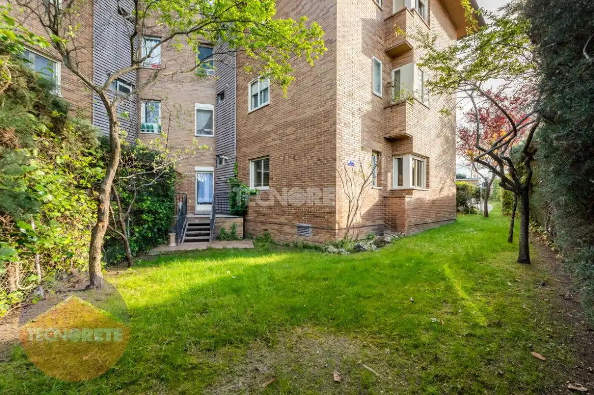 Vista exterior de Piso en venta en Majadahonda con Aire acondicionado y Piscina comunitaria