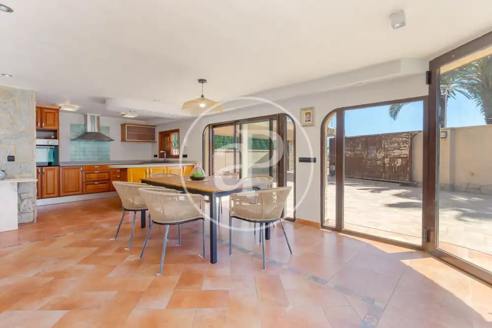 Comedor de Casa o chalet de alquiler en La Pobla de Farnals con Aire acondicionado, Calefacción y Jardín privado