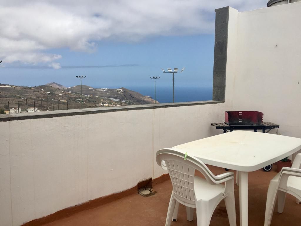 Exterior view of Single-family semi-detached for sale in Moya (Las Palmas)  with Terrace, Storage room and Swimming Pool