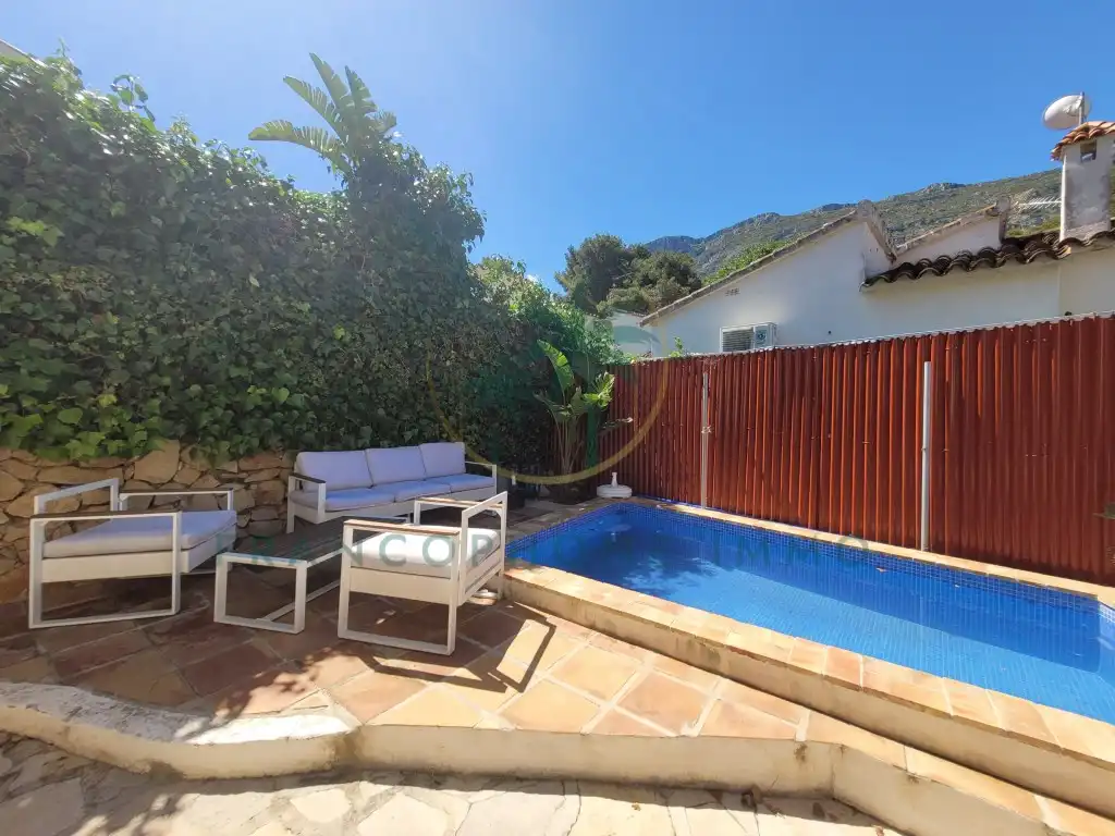 Swimming pool of Houses for sale in Dénia