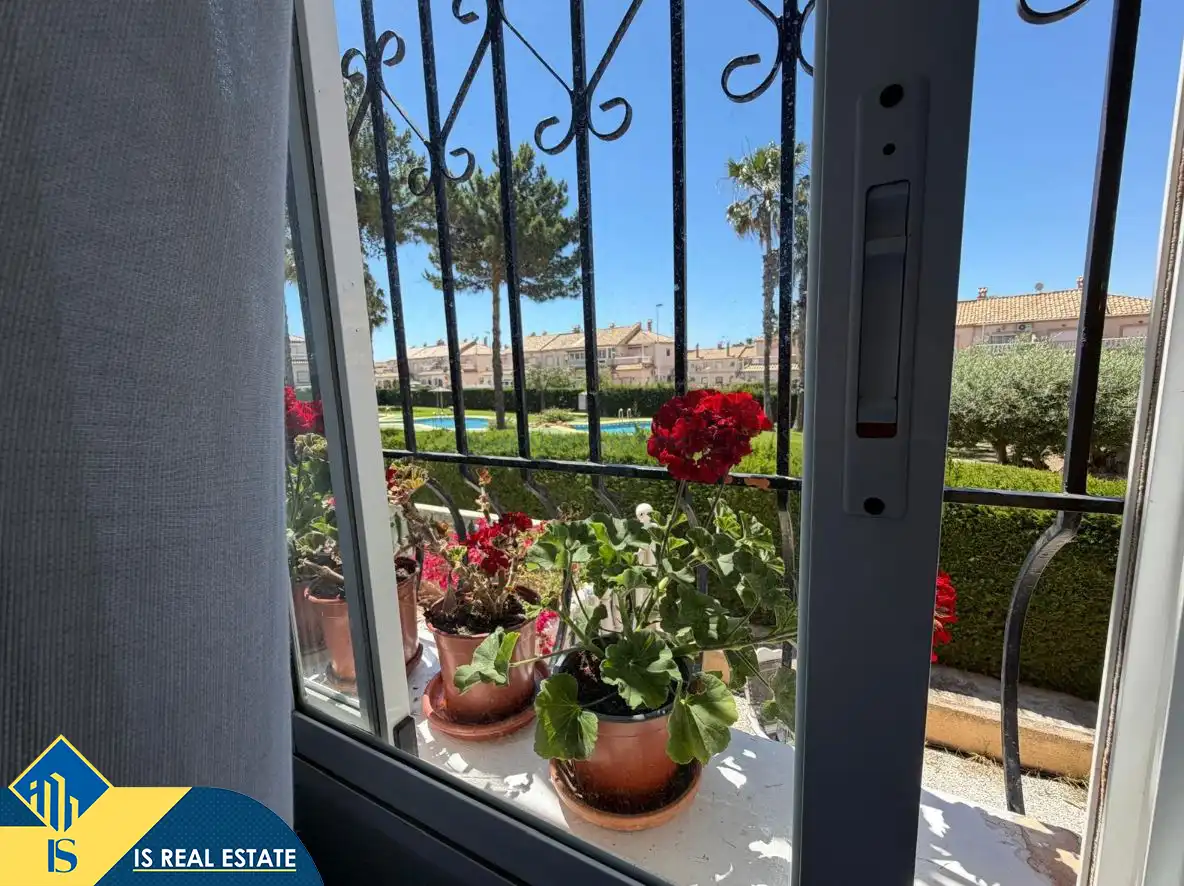 Bungalow amb piscina en venda a Nueva Torrevieja - Aguas Nuevas, imagen 10