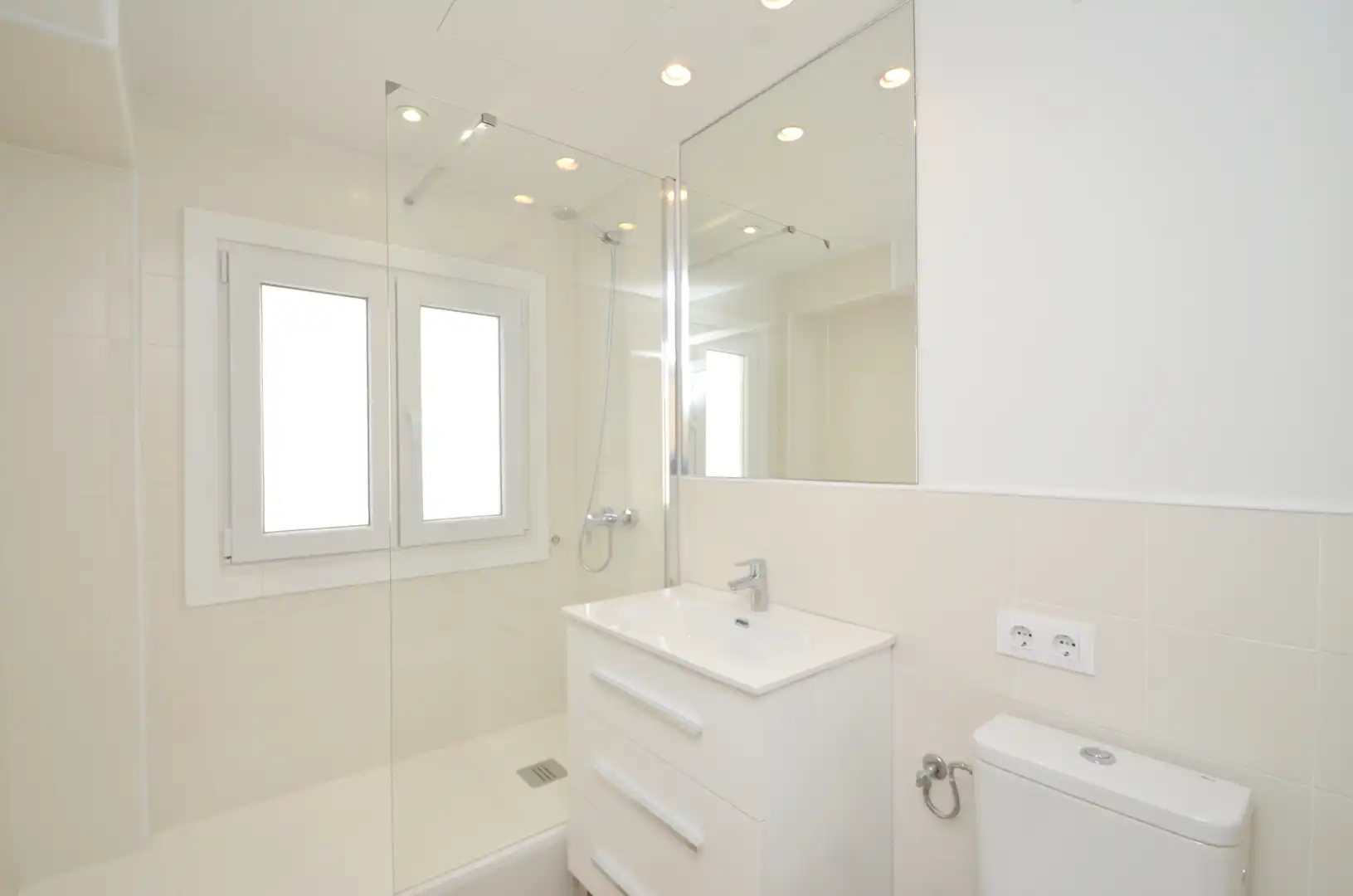 Baño de Dúplex en venta en  Palma de Mallorca con Aire acondicionado, Parquet y Terraza