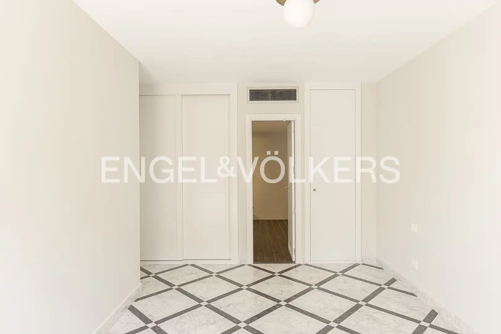 Flat for rent in Madrid  with Air Conditioner, Heating and Terrace