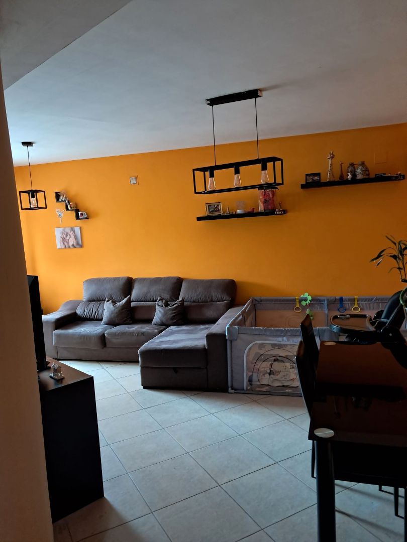 Sala d'estar de Pis en venda en Villaluenga de la Sagra amb Aire condicionat, Calefacció i Traster