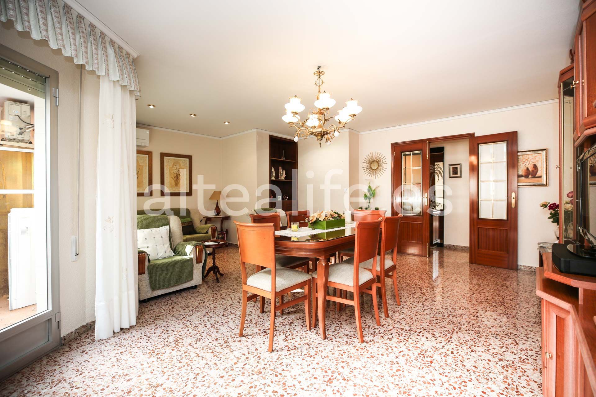 Menjador de Apartament en venda en Gandia amb Aire condicionat i Balcó