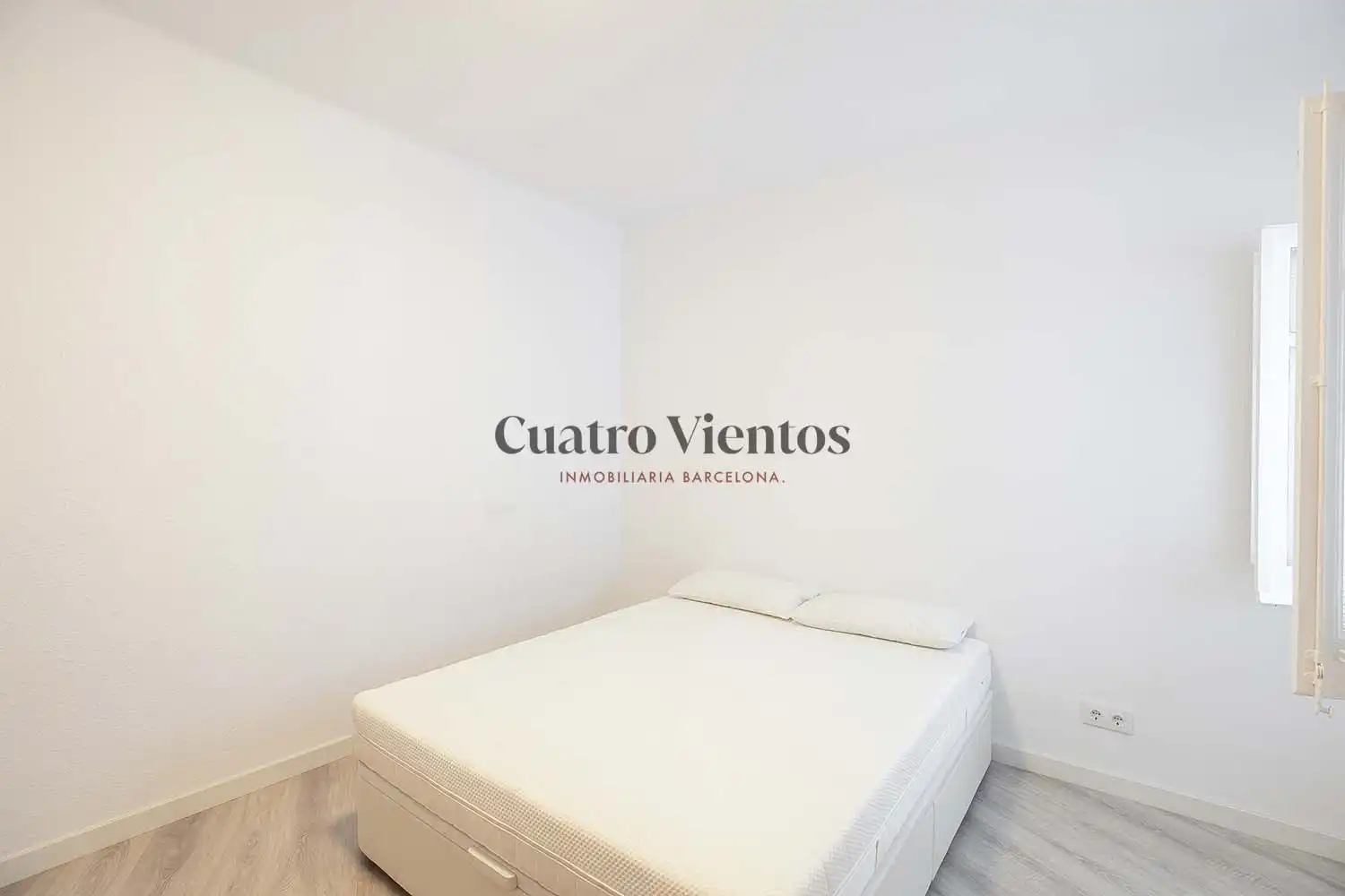 Habitación de Piso en venta en Barcelona con Aire acondicionado, Calefacción y Horno