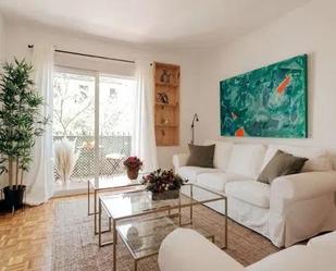 Living room of Flat for sale in  Sevilla Capital  with Air Conditioner, Heating and Balcony