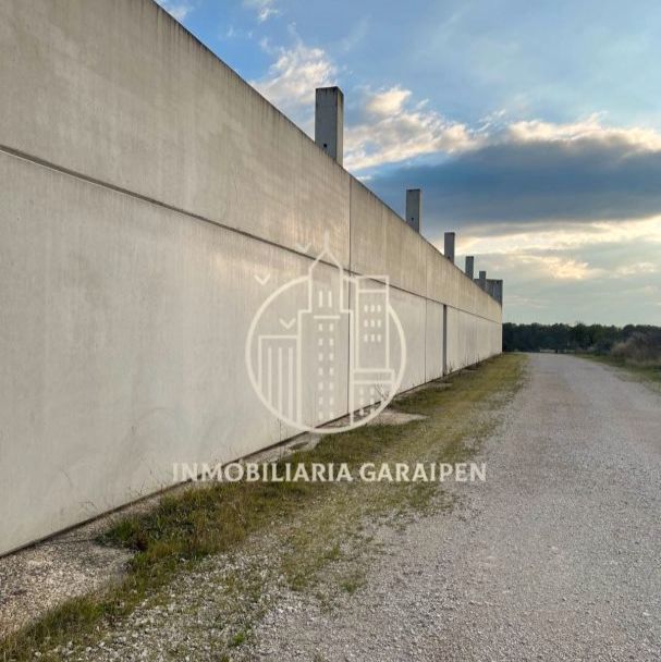 Industrial buildings for sale in Olite / Erriberri