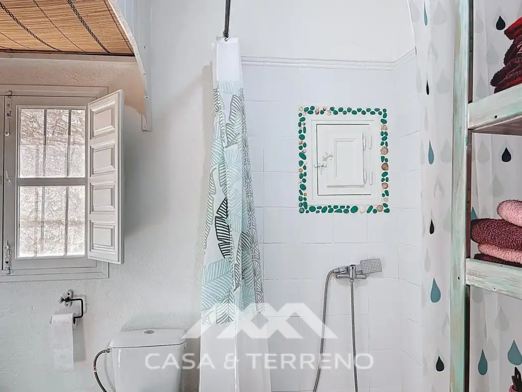 Bany de Casa o xalet en venda en Canillas de Aceituno amb Jardí privat, Terrassa i Piscina