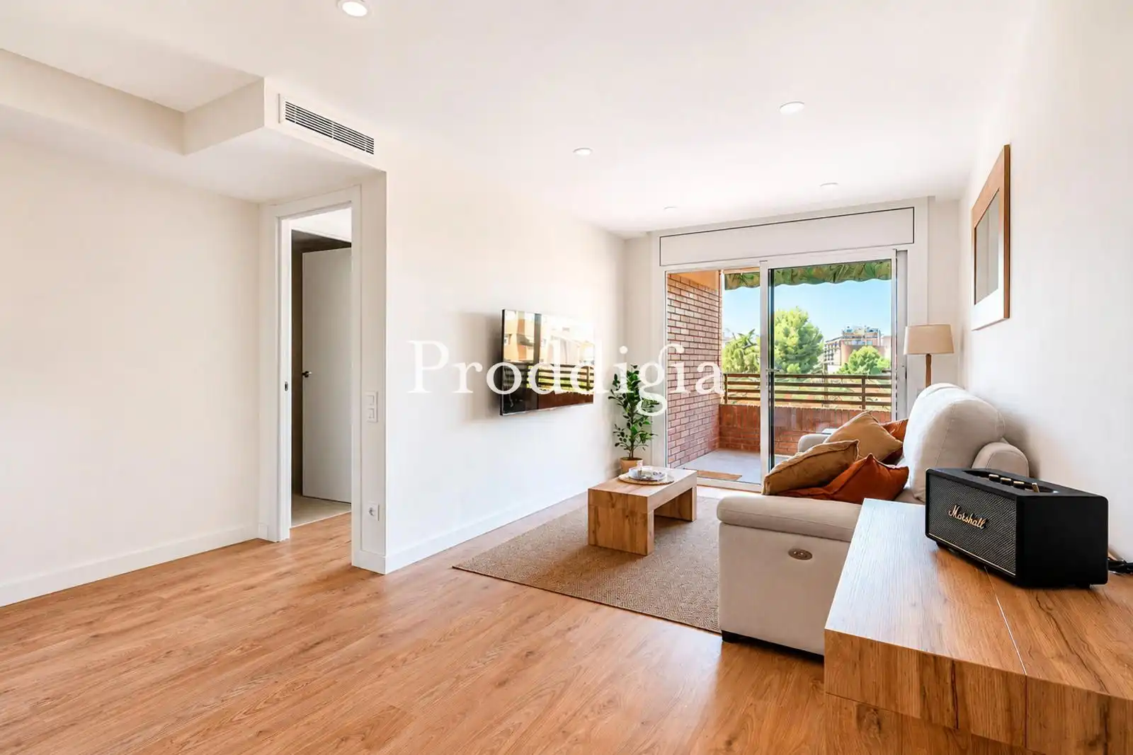 Vista exterior de Piso en venta en Rubí con Aire acondicionado, Calefacción y Terraza